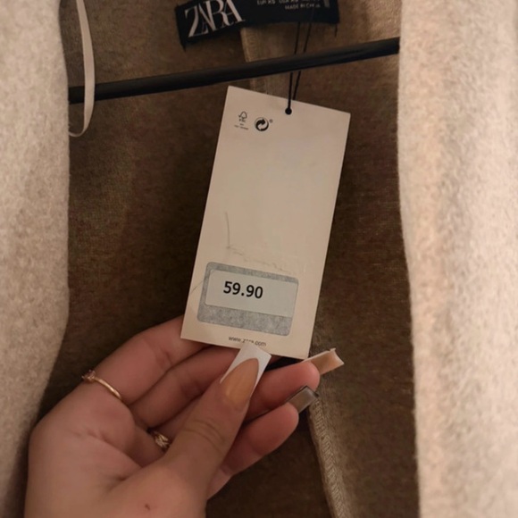 Zara Women's Beige Double-Breasted sleeveless trench coat - Picture 7 of 7